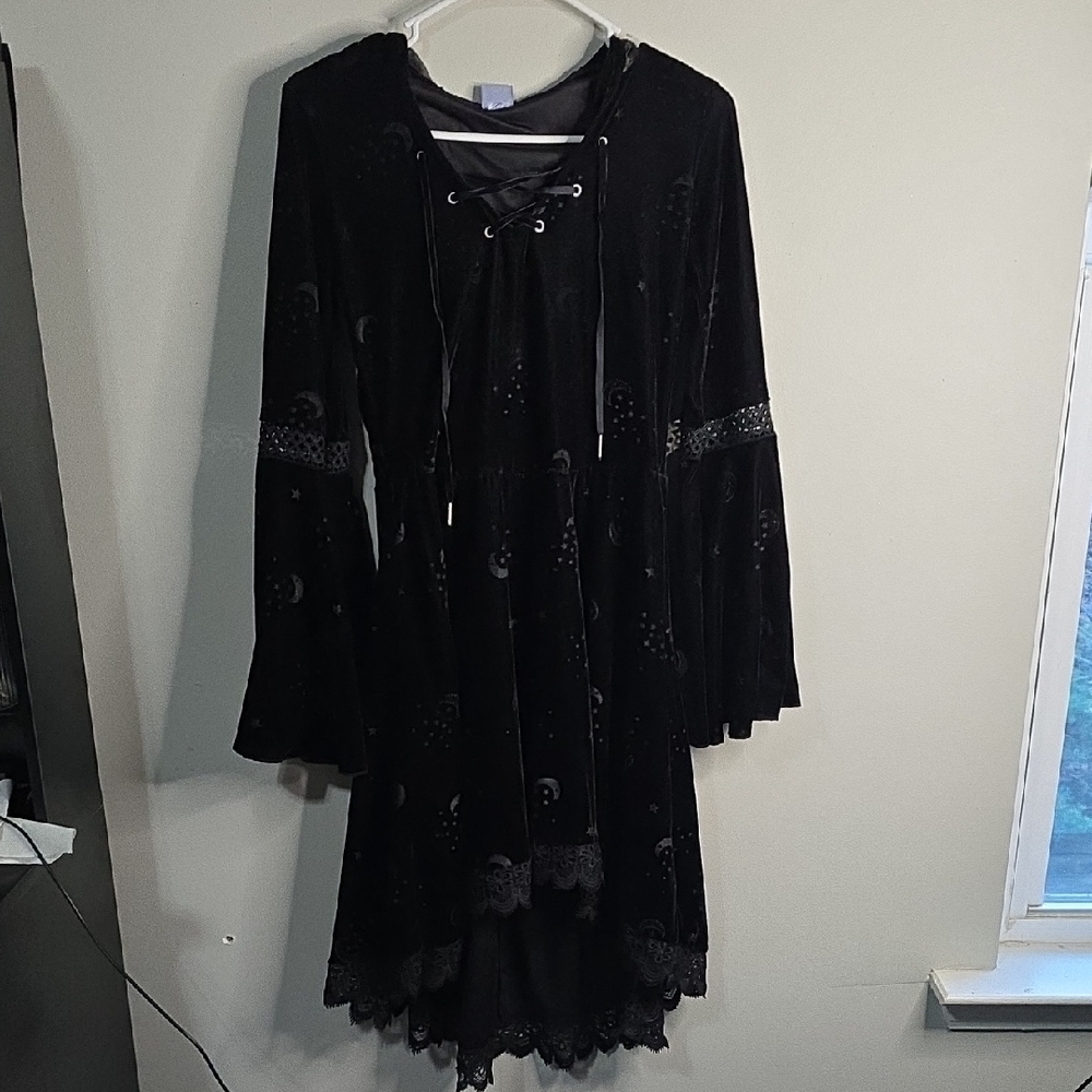 Spirit Halloween Hooded Celestial Witch Dress/robe Costume